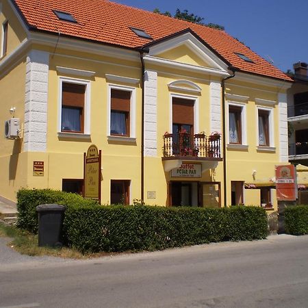 Apartments Petar Pan Крапинске Топлице Стая снимка